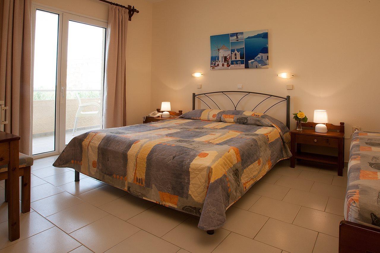 Albatross Hotel Maleme  Exterior photo