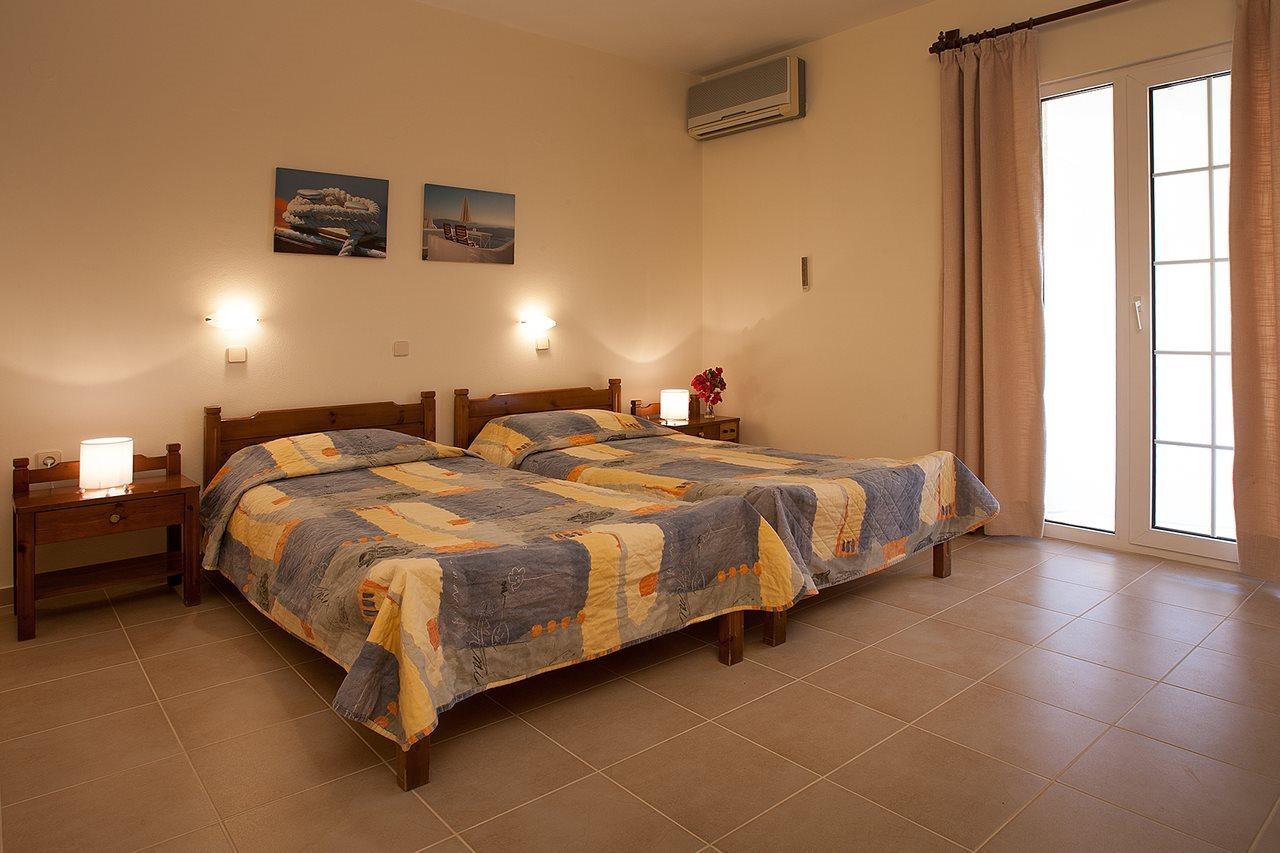 Albatross Hotel Maleme  Exterior photo