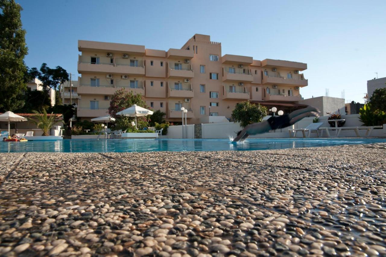 Albatross Hotel Maleme  Exterior photo