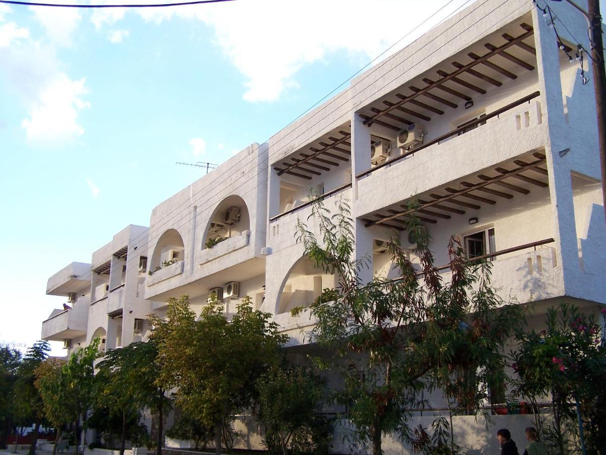 Albatross Hotel Maleme  Exterior photo