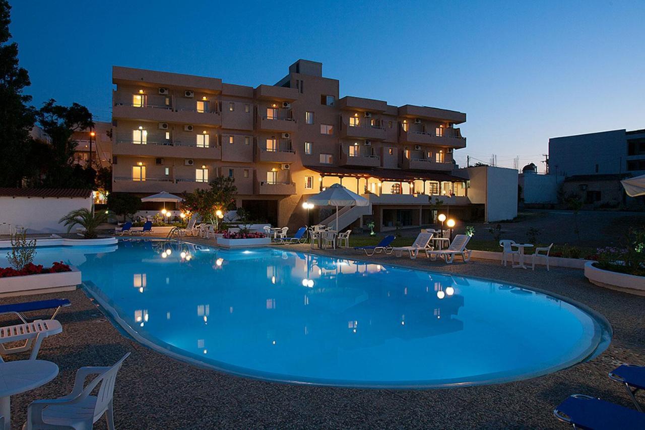 Albatross Hotel Maleme  Exterior photo