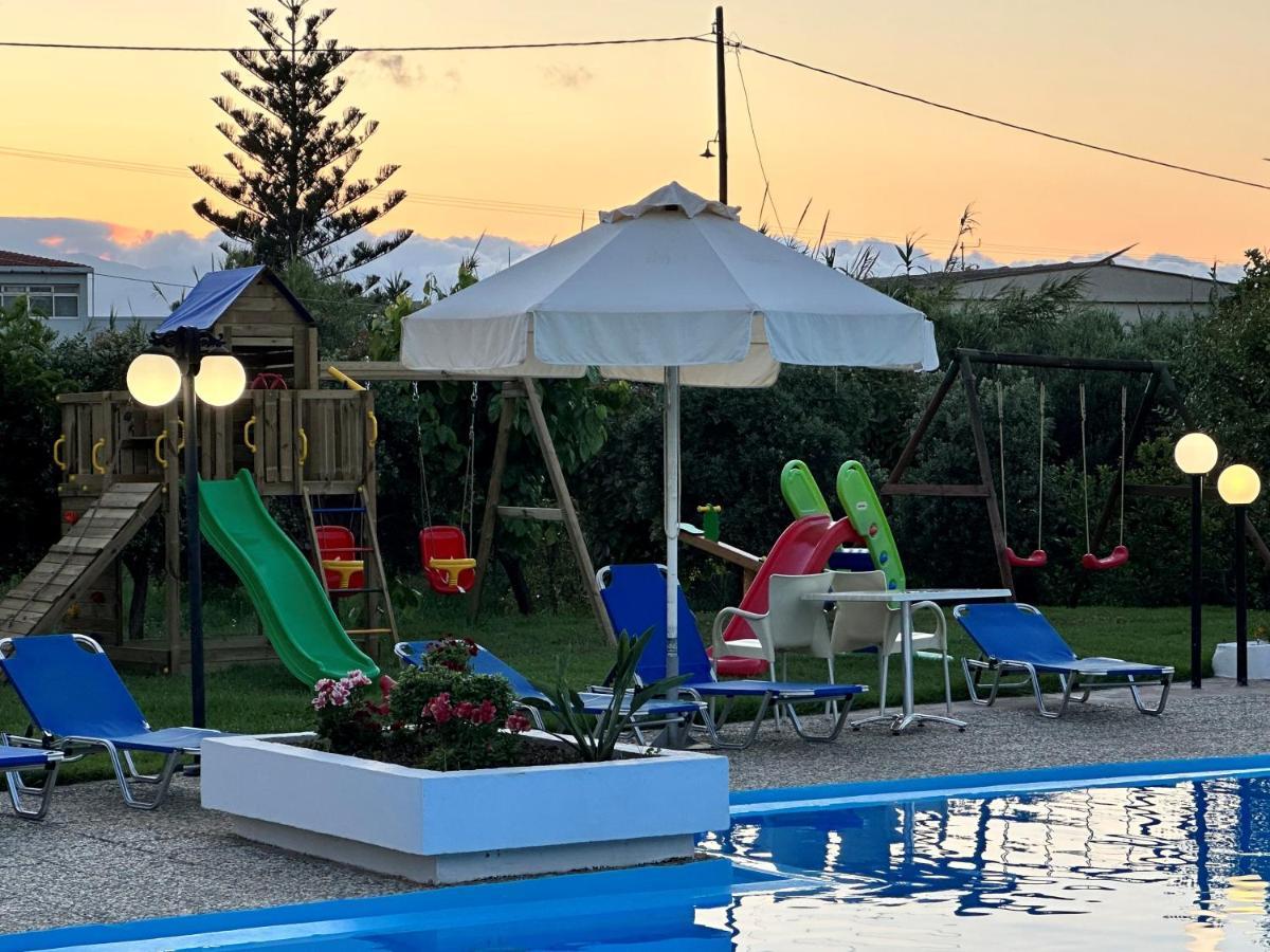 Albatross Hotel Maleme  Exterior photo